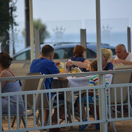 Crown Hotel Néa Skióni Eksteriør bilde