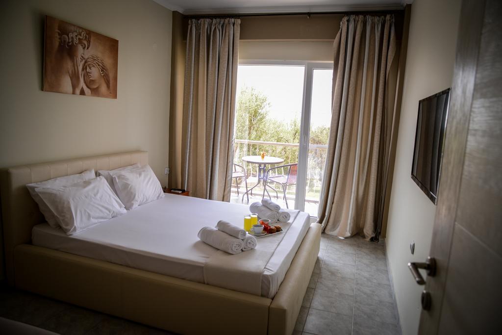 Crown Hotel Néa Skióni Rom bilde